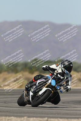 media/Oct-13-2025-Moto Forza (Mon) [[a66d839500]]/4-C Group/Session 3 (Turn 16)/